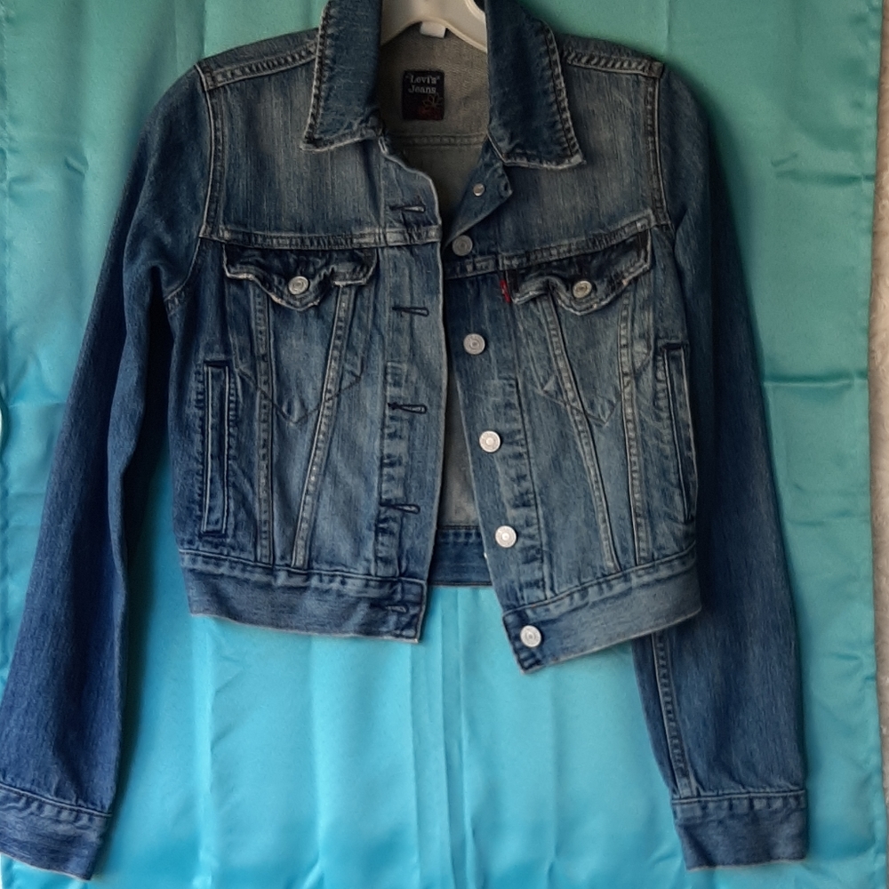 Levi jeans jacket for women size XS